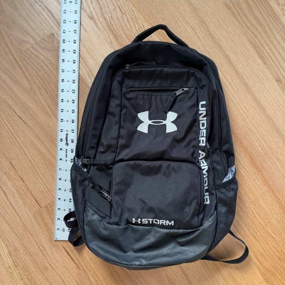 Under Armour Storm Black Backpack - Picture 2 of 8